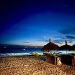 Beach Apartments Durres דירה *